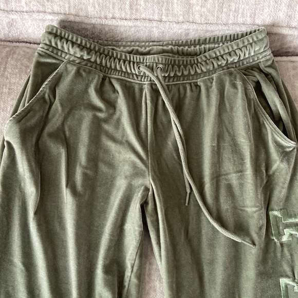 Victoria secret sage green sweatsuit in a size Sm - Picture 4 of 5